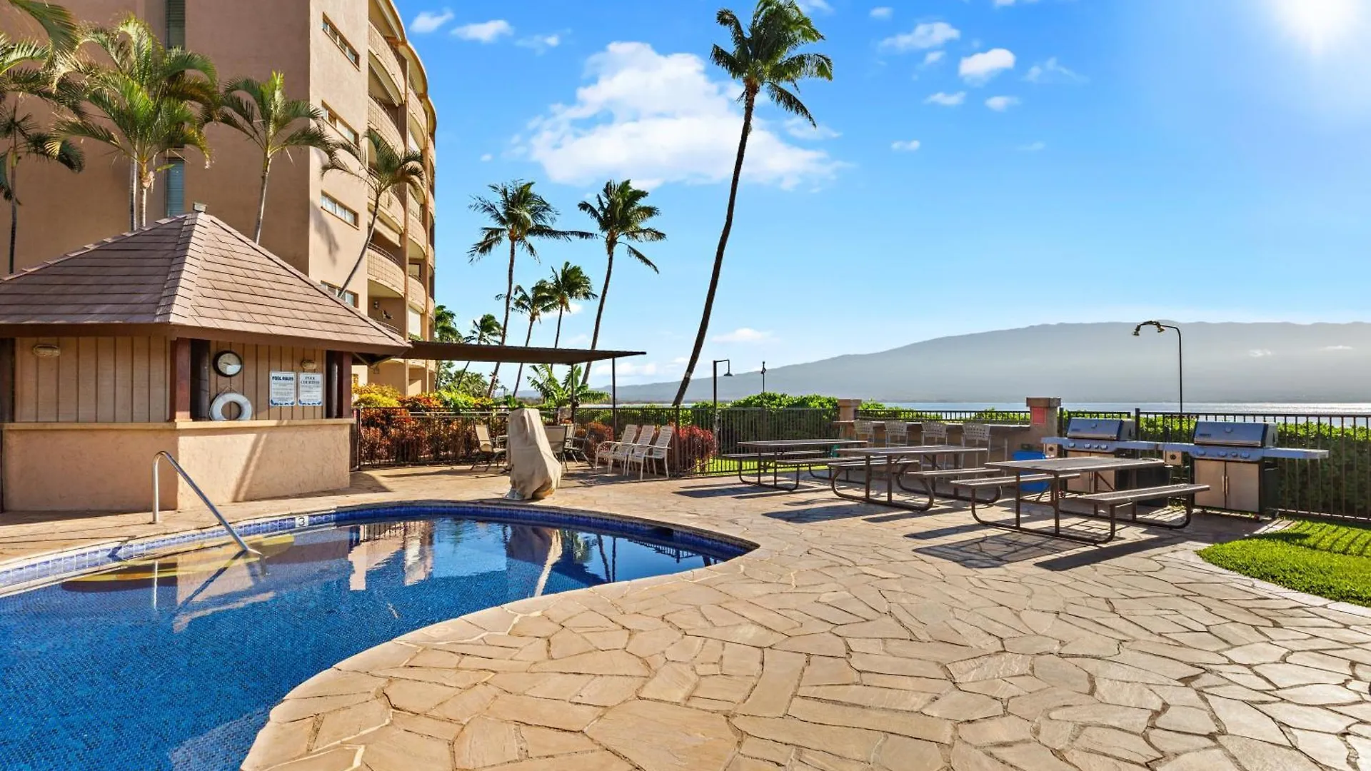 Island Sands 105 Wailuku 0*,